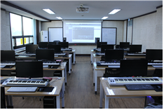 미디랩실(컴퓨터음악실)