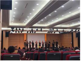 아카펠라 찬양대 공연모습